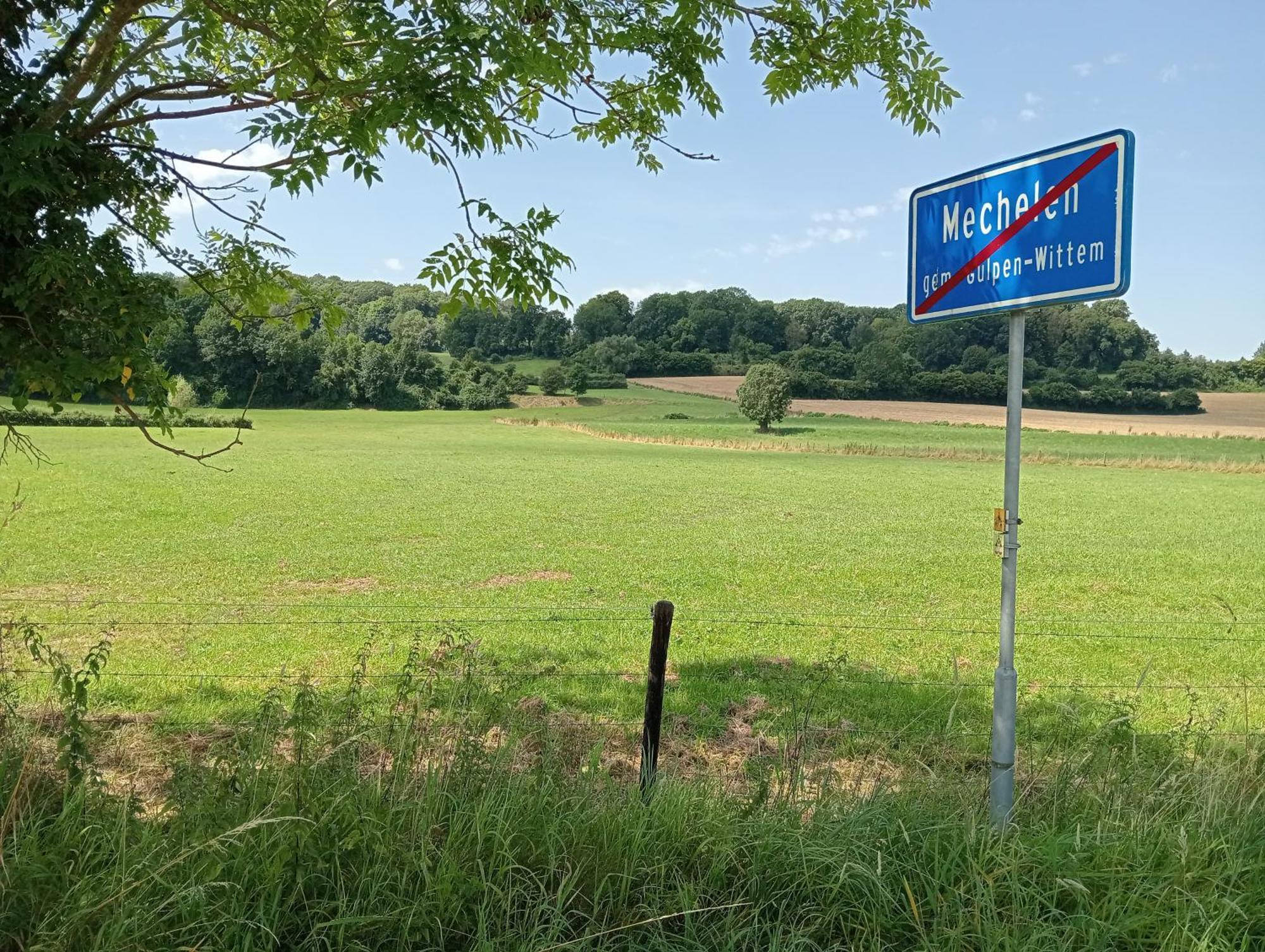 Bnb Het Geluk Van Limburg Мехелен Экстерьер фото